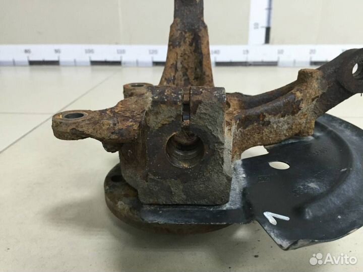 Кулак поворотный передний правый Renault Logan 2 2