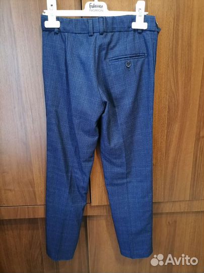 Костюм тройка