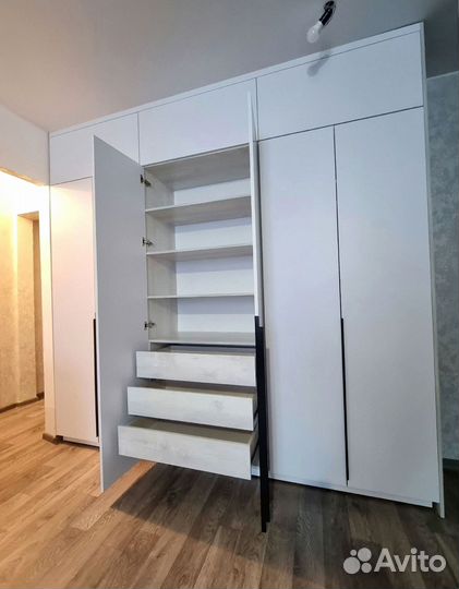 Шкаф встроенный