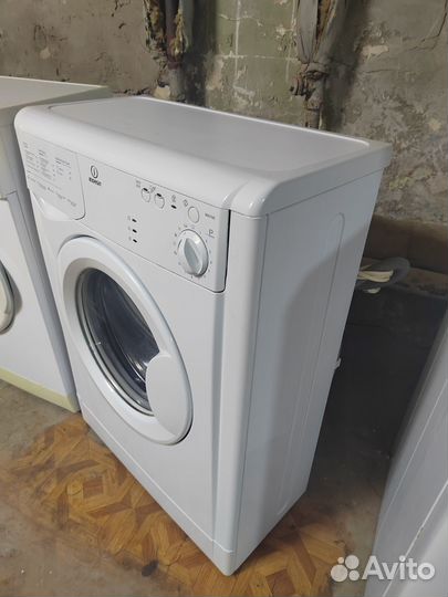 Indesit (узкая) 4кг