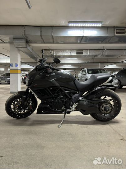 Ducati Diavel Carbon