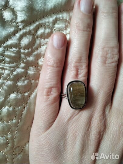 Кольцо с лабрадоритом р. 16,5