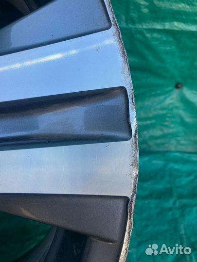 Один литой диск R18 Lexus LX 570