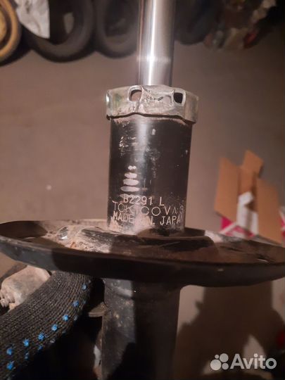 Стойки Хонда фит Gd1 передние