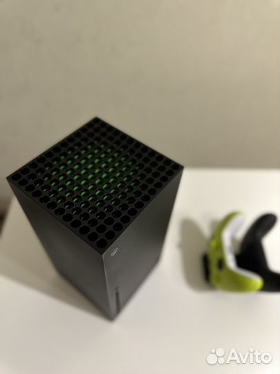 Xbox Series X (2 геймпада) + игры