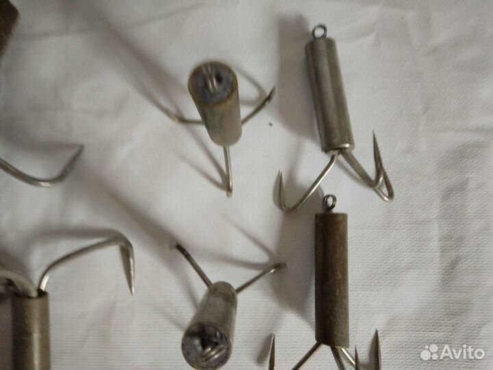 Крючки для рыбалки, тройники, воблеры