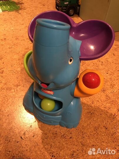 Игрушка слон-фонтан playskool