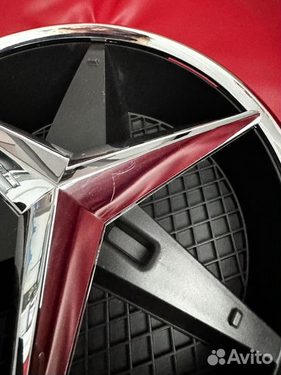 Звезда на решетку радиатора mercedes