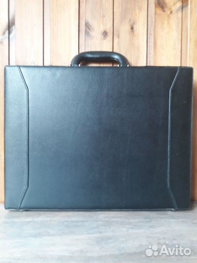 Дипломат кожаный sonada