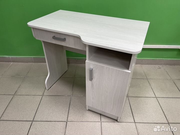 Компьютерный стол новый