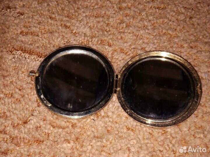 Зеркало карманное фирменное