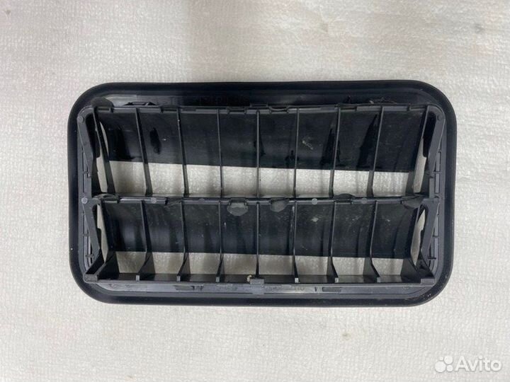 Воздуховод багажника задний правый Toyota Land