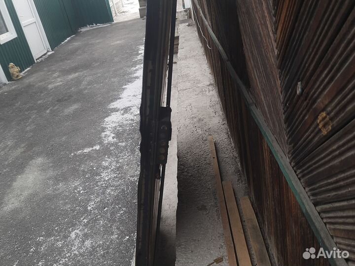 Металлическая дверь бу