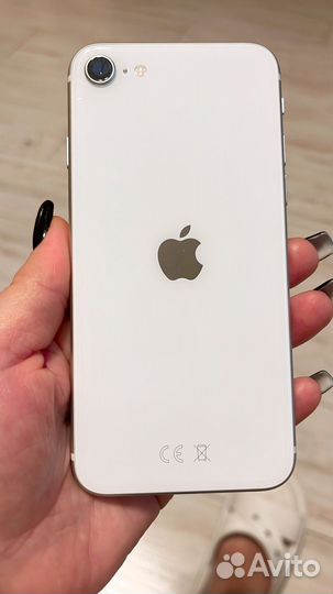 iPhone SE, 128 ГБ