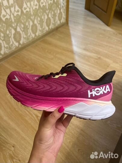 Кроссовки hoka