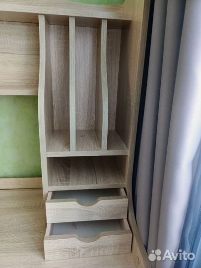 Стол письменный