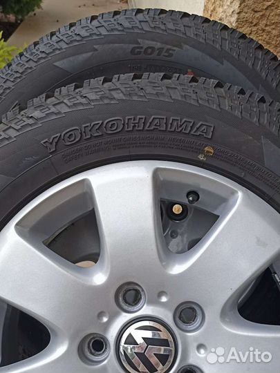 Yokohama Geolandar A/T G015 215/65 R16