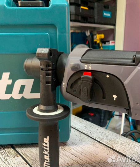 Перфоратор makita 2470