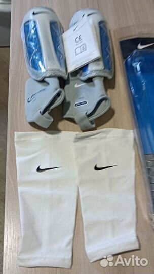 Щитки футбольные Nike Air Zoom Total 90