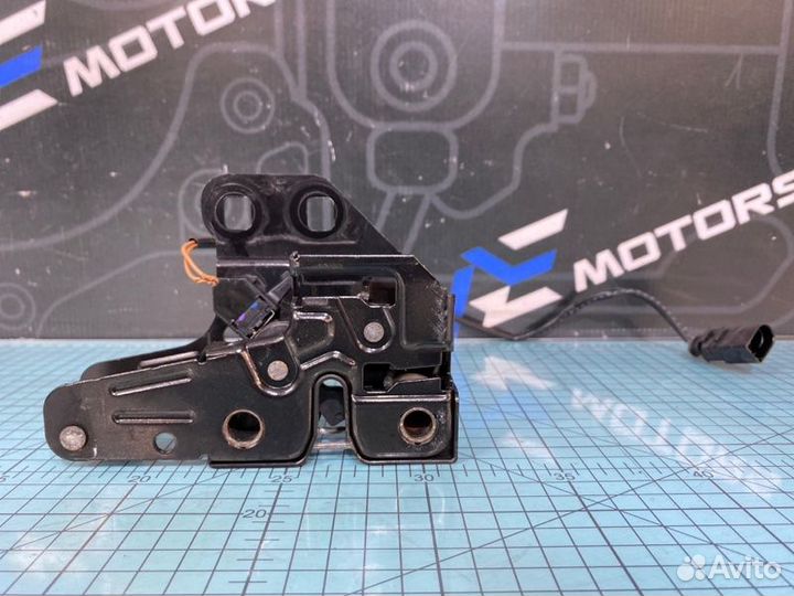 Замок капота Audi A6 C6 BDW 2005