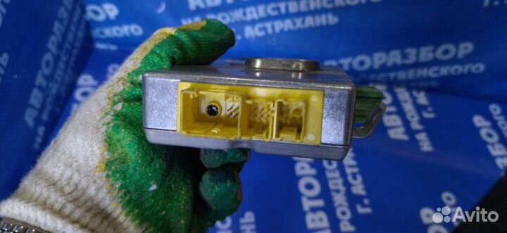 Блок управления airbag Bmw E60 седан M54B30 2005