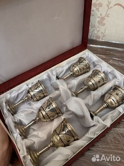 Набор серебряных рюмок