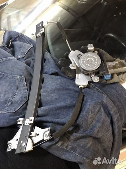 Стеклоподьемник правый передний Chevrolet Lacetti