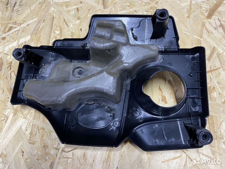 Декоративная накладка двигателя Lexus RX4