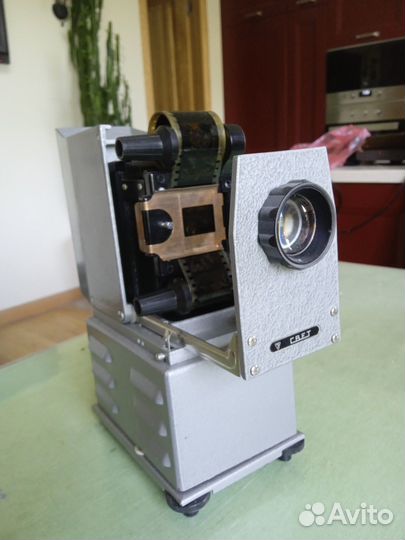 Фильмоскоп диапроектор Свет дм3-Т №550 новый