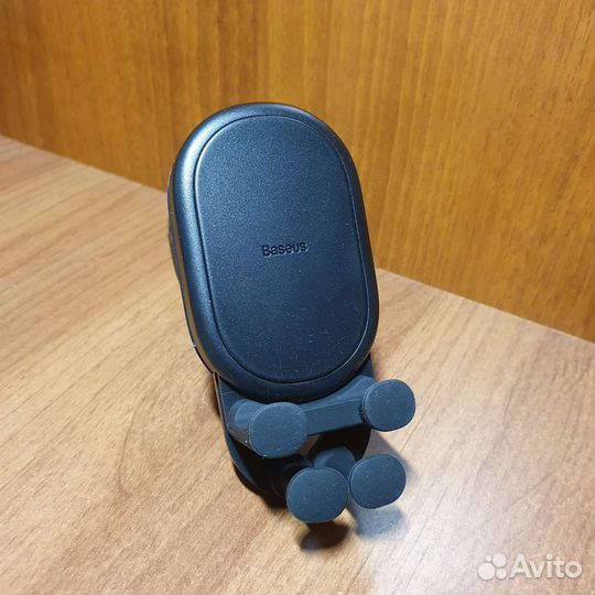 Автомобильный держатель для телефона