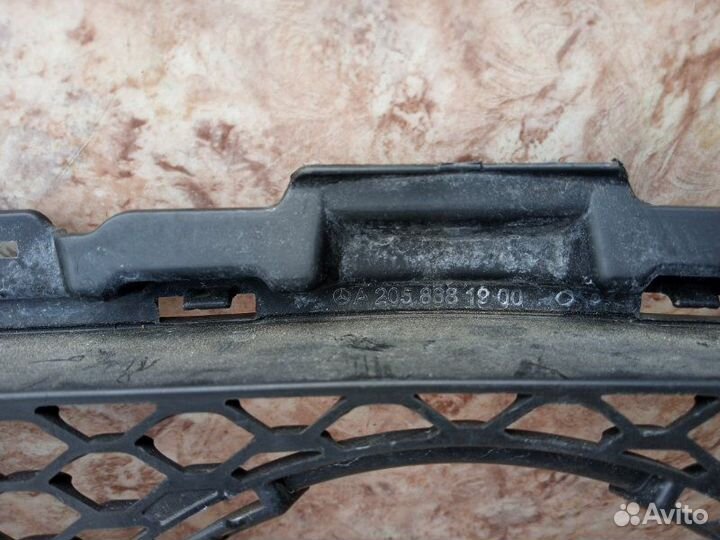 Решетка радиатора Mercedes-Benz C-class