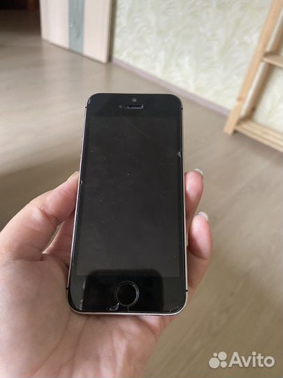 Телефон iPhone 5s