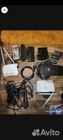 Провода, роутер, микрофон, тройник