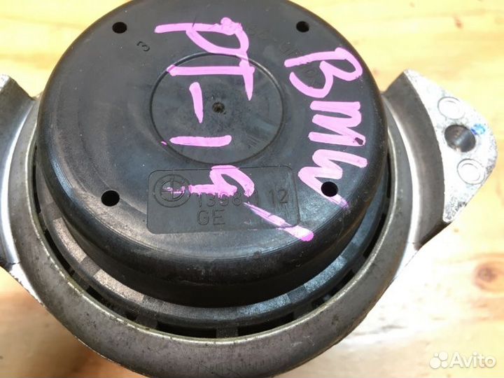 Подушка двигателя лев. BMW 118i