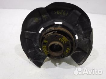 Кулак задний правый бмв