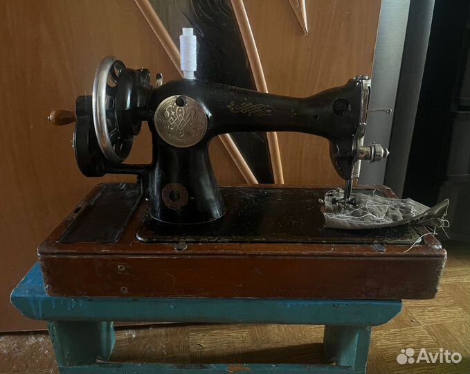Швейная машинка ручная