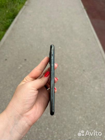 Телефон iPhone 11 про
