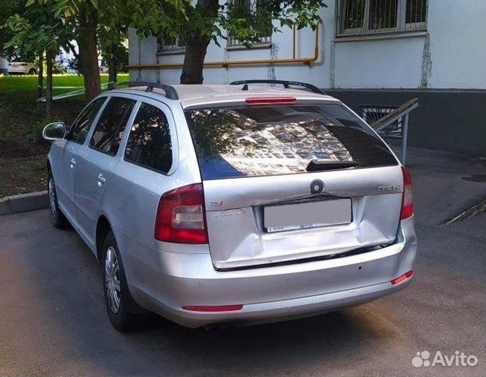 Skoda Octavia 1.8 AT, 2010, битый, 153 000 км