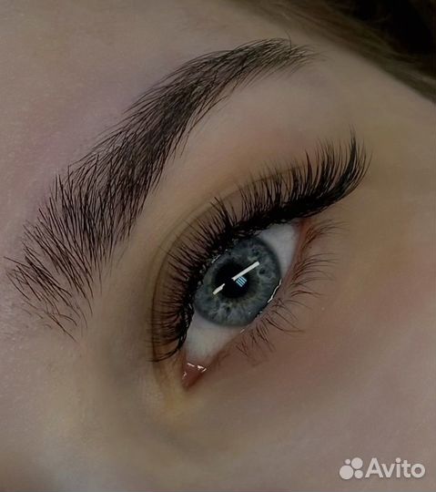 Модель на Наращивание ресниц