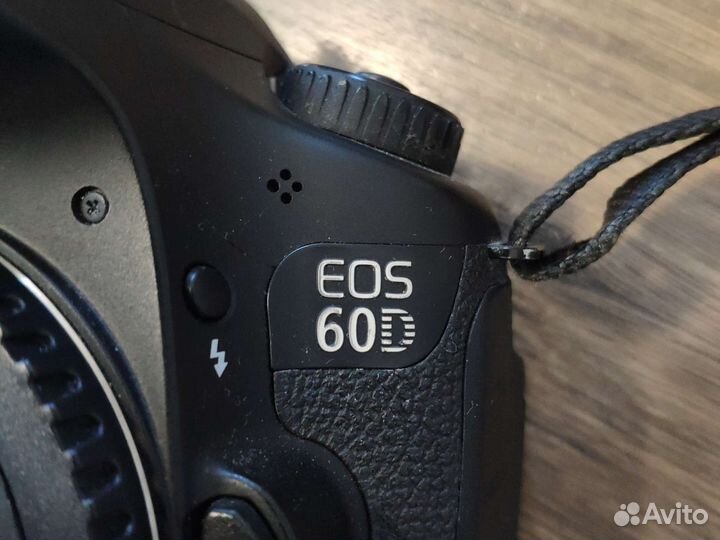Зеркальный фотоаппарат canon 60d
