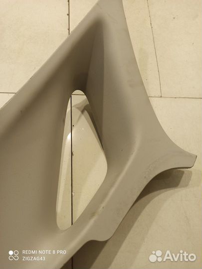 Обшивка стойки (задняя, левая) (Kia K5 III)