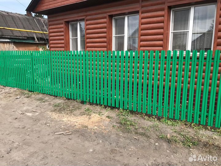 Забор из евроштакетника под ключ
