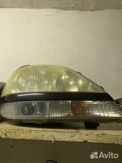 Фары Lexus RX300
