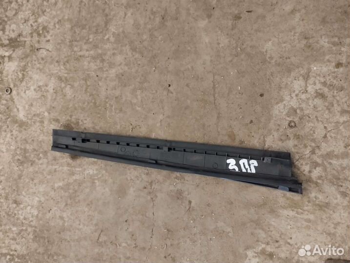 Накладка задней правой двери Chevrolet Lanos