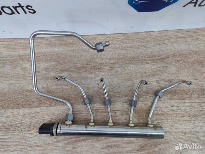 Топливная рампа Bmw 3 F30 N20B20 2012