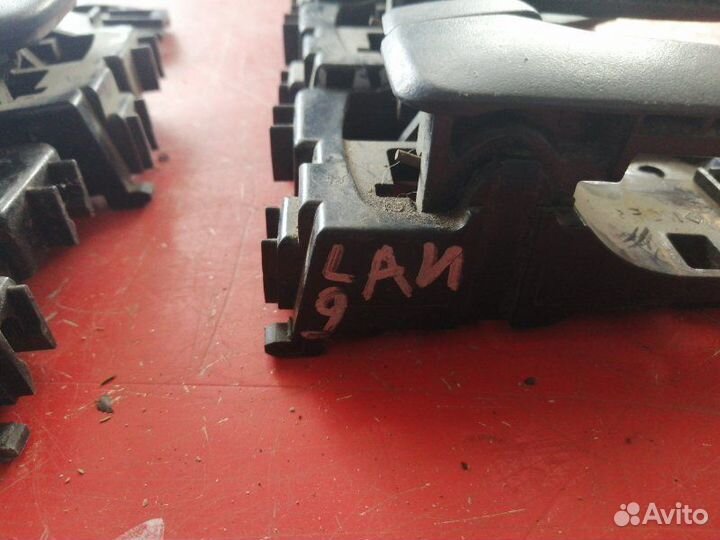 Ручка двери внутренняя левая Mitsubishi Lancer 9