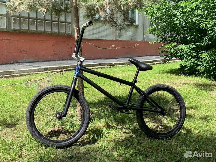 Трюковой велосипед bmx