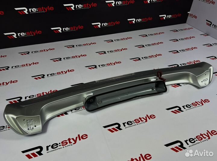 Спойлер на крышу Toyota Land Cruiser 100 Серебро