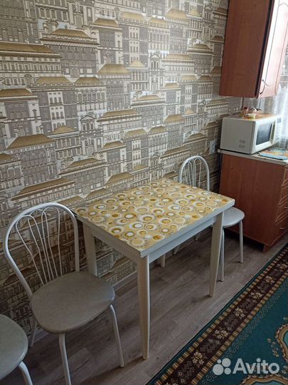 Кухонный стол