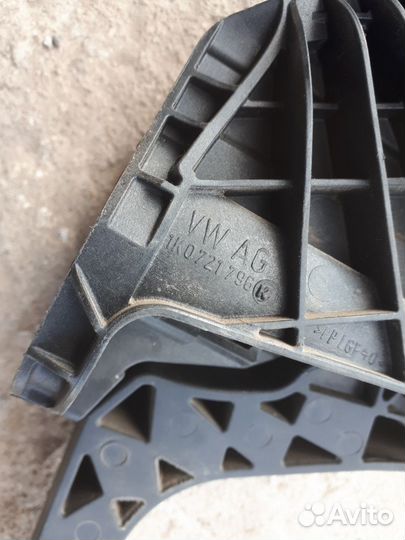 Педаль сцепления Skoda Octavia A5